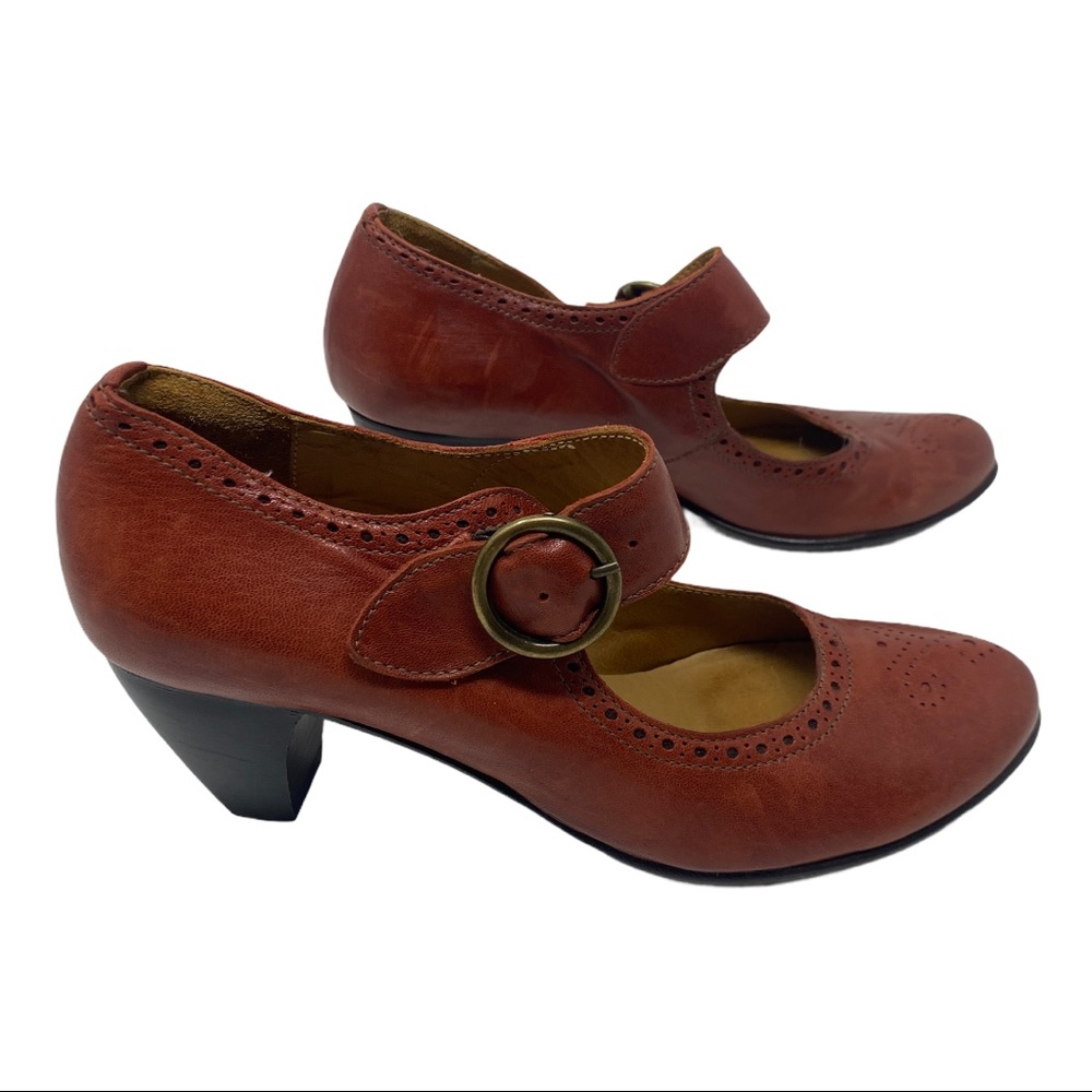 Gidigio leather Mary Jane pumps